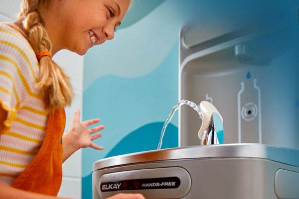 Dzeramā ūdens stacija skolā